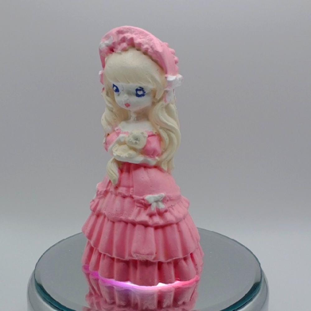 NEW Hand Made 💕 Pink Porcelain Figurine with Bonnet